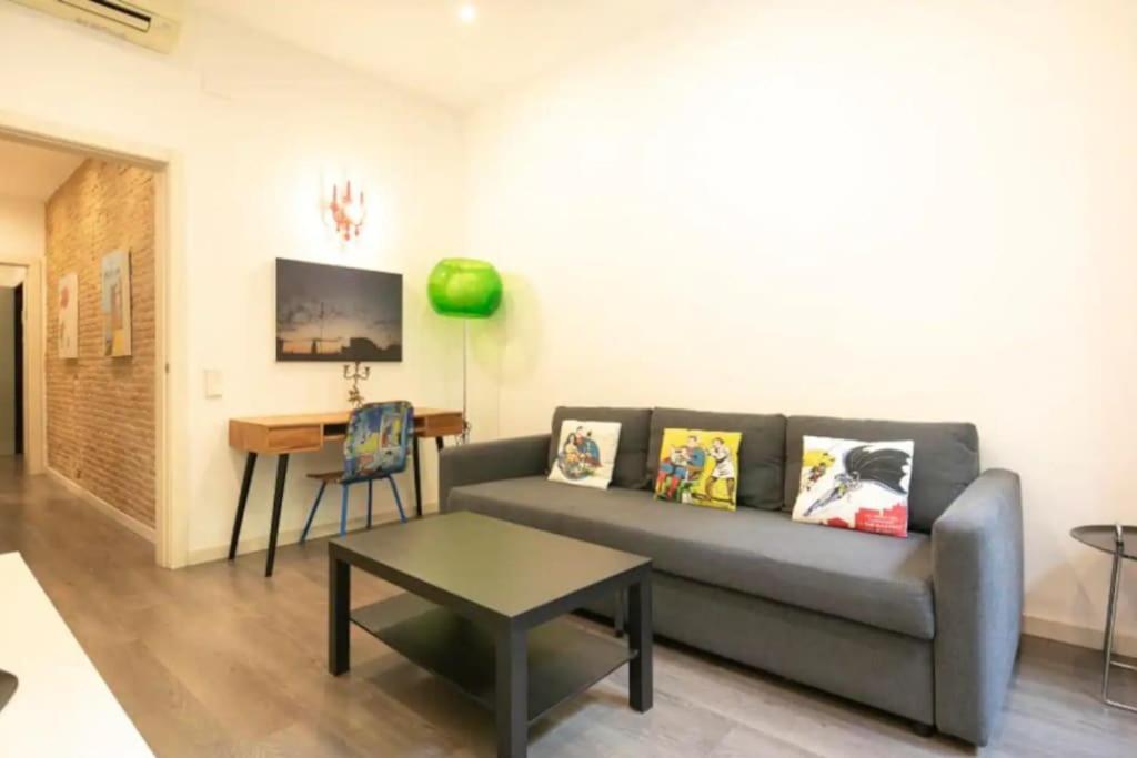 Canela Homes Barcelona Urquinaona Exterior photo